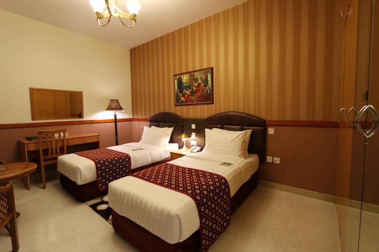 New California Hotel Dubai Luaran gambar