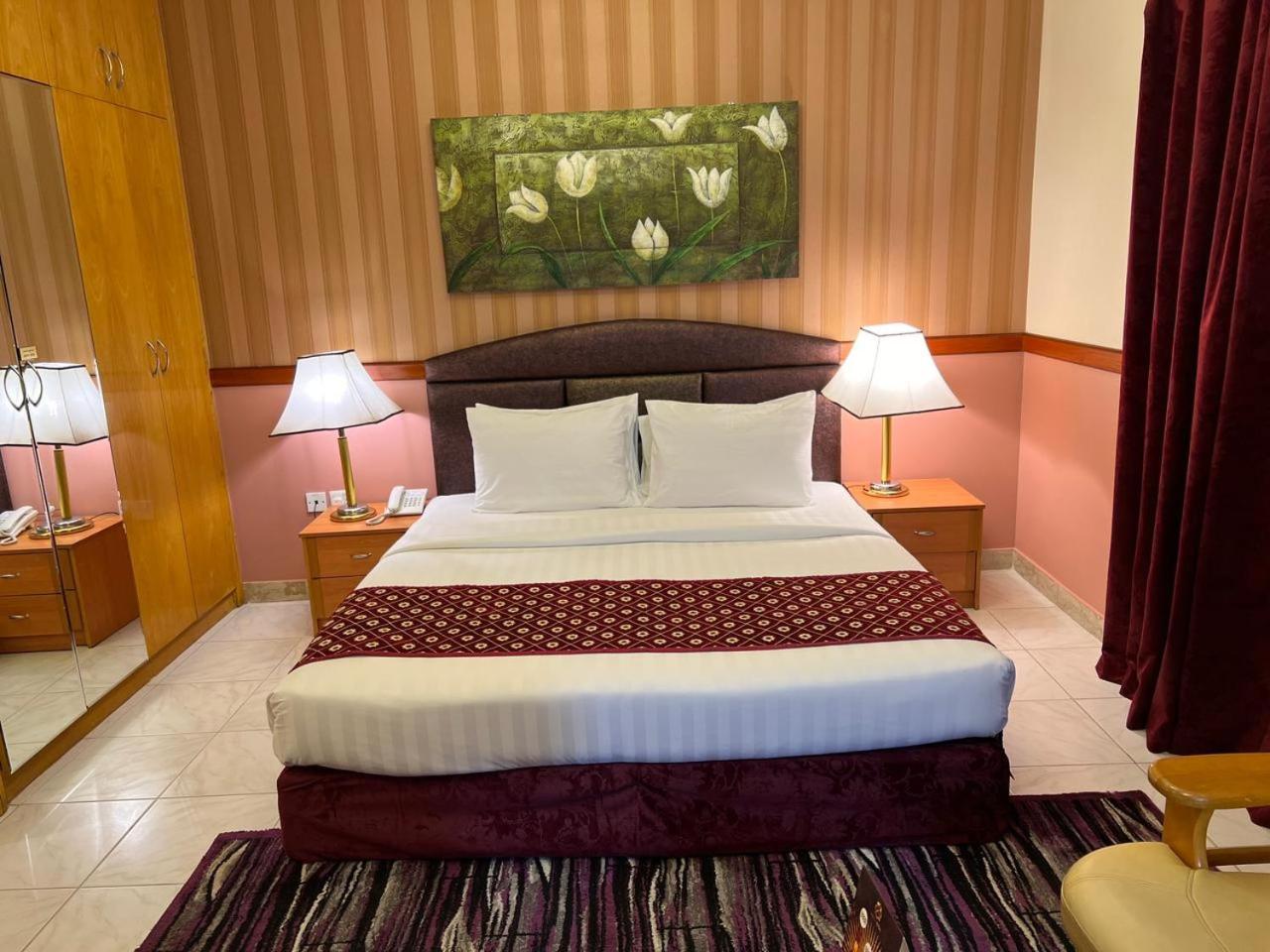 New California Hotel Dubai Luaran gambar